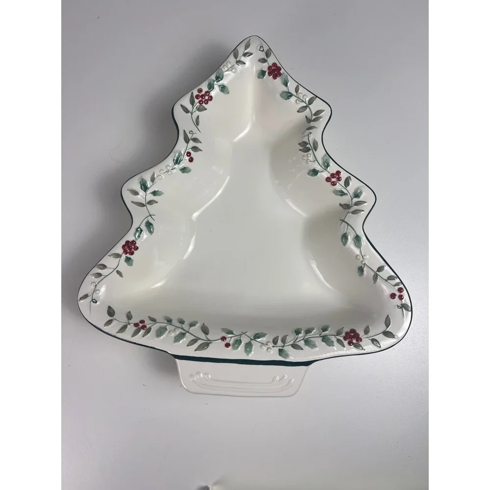 Pfaltzgraff Winterberry Christmas Tree Shaped Serving‎ Dish 2010 Holiday